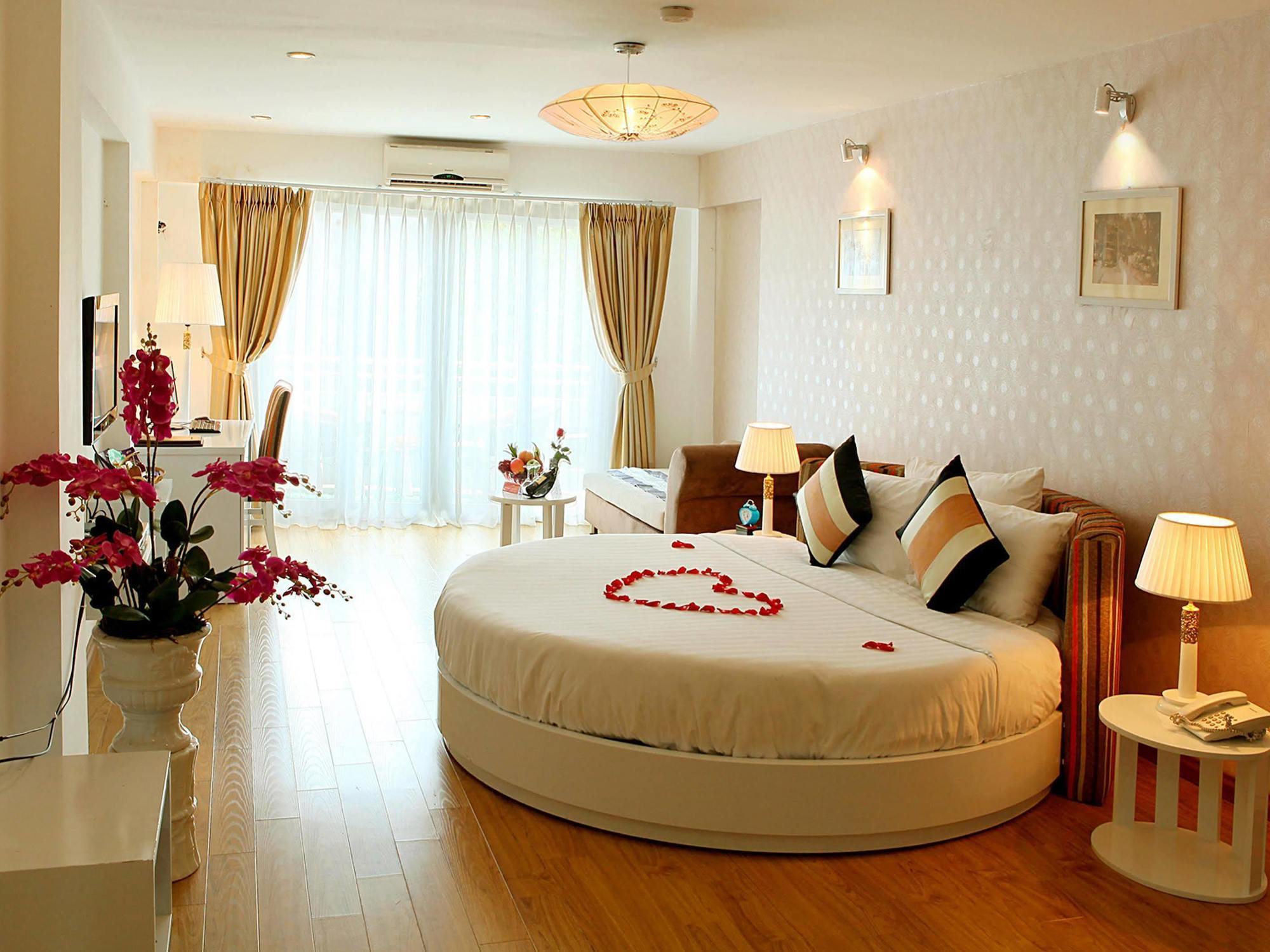 Splendid Star Suites Hotel Hanoï Extérieur photo