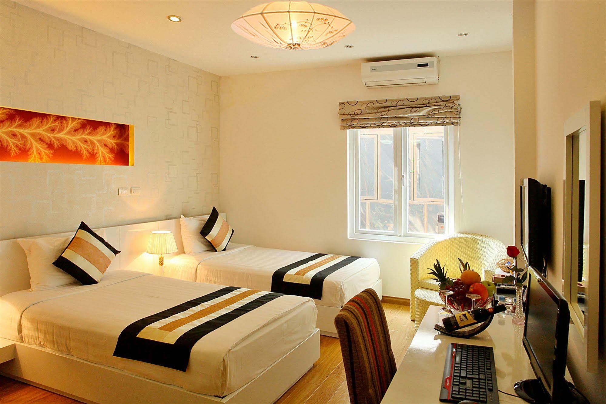 Splendid Star Suites Hotel Hanoï Extérieur photo